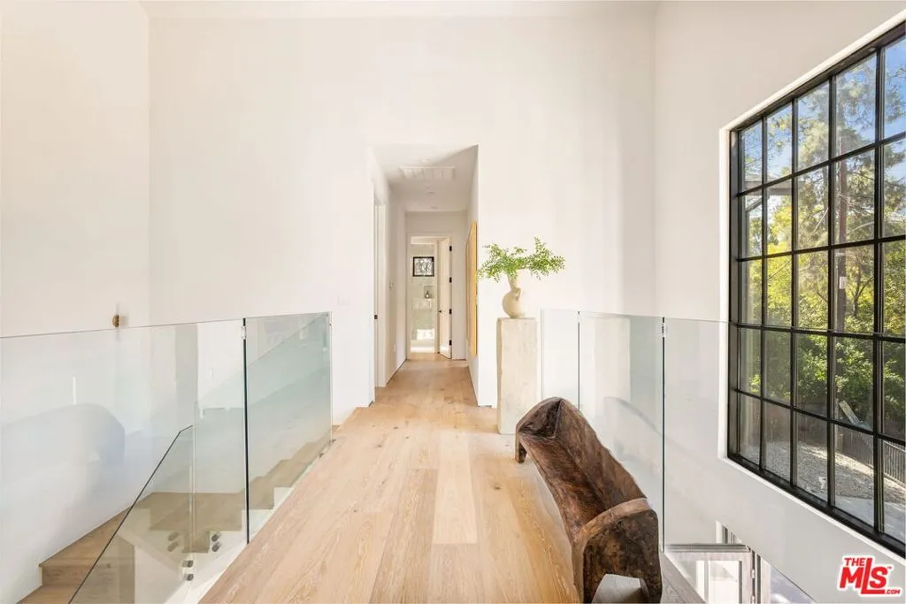 16815 Shileno Place, Encino, California 91436 home-pic-30